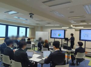 横浜公務員＆IT会計専門学校にてIT業界セミナーを実施しました